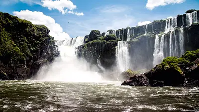 Buscan voluntarios para vivir gratis cerca de las Cataratas del Iguazú: cómo postularse y qué requisitos piden Buscan voluntarios para vivir gratis cerca de las Cataratas del Iguazú: cómo postularse y qué requisitos piden
