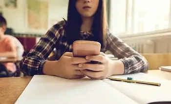 La UE quiere prohibir el acceso a las redes sociales a los menores de 13 años | Redes sociales