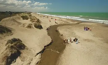 El santuario natural de Buenos Aires donde una laguna se abraza con el mar | Escapadas