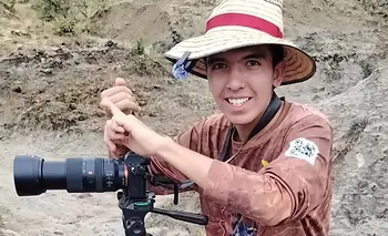 Un joven que creó un dispositivo para que las personas sordas sientan el canto de las aves | Invento