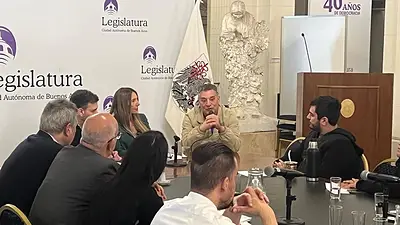 Del abismo a la superación: el Turco García llevó su batalla contra las adicciones a la Legislatura Del abismo a la superación: el Turco García llevó su batalla contra las adicciones a la Legislatura