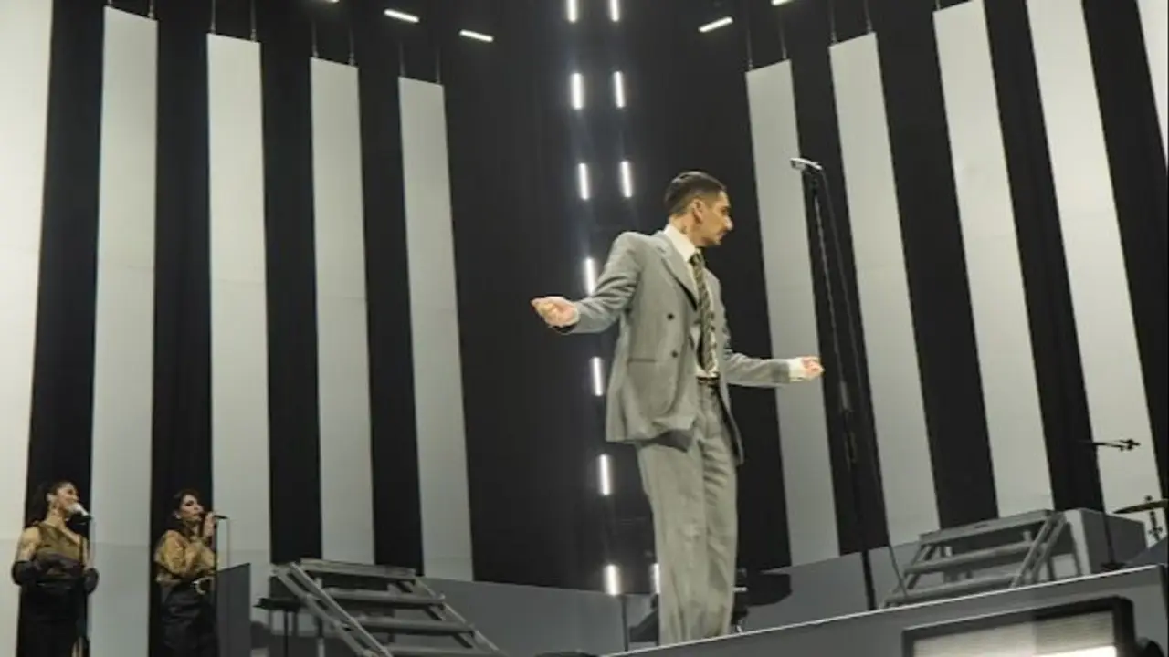 Cómo fue el show de Alex Anwandter en el Gran Rex. 