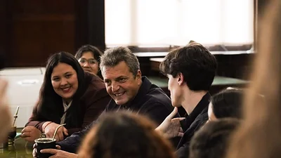 Massa encabezó un encuentro con jóvenes del Frente Renovador Massa encabezó un encuentro con jóvenes del Frente Renovador