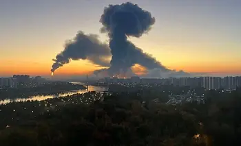 Ucrania lanzó un masivo ataque sobre Rusia: 4 muertos y una refinería en llamas | Guerra rusia ucrania