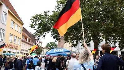 La ultraderecha vuelve a ganar en Alemania oriental pero en Berlín se impone la izquierda La ultraderecha vuelve a ganar en Alemania oriental pero en Berlín se impone la izquierda