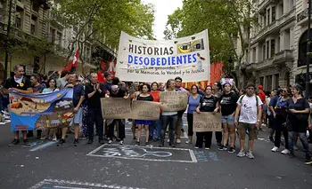 Repudió los crímenes de su padre genocida y una película cuenta su dura historia | Cine