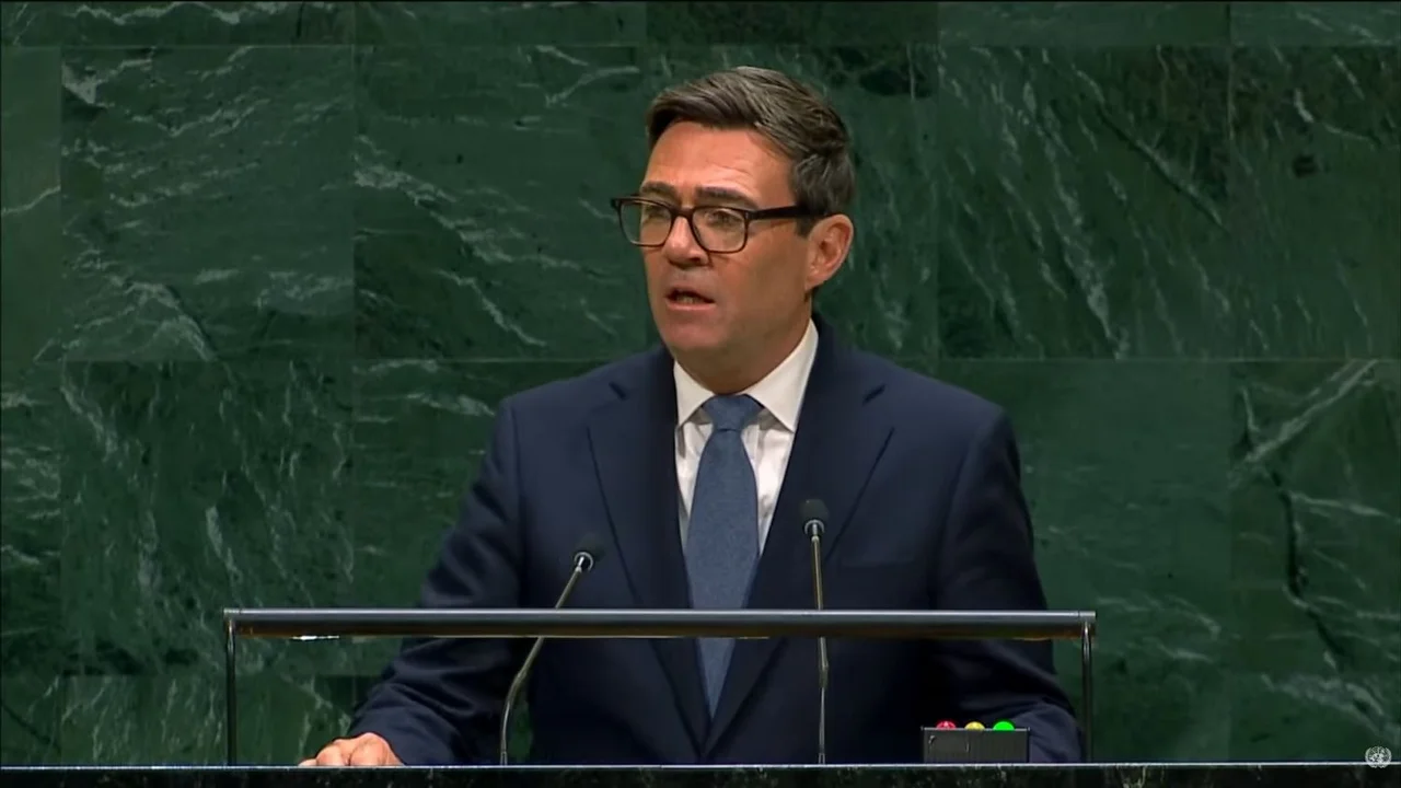 Andy Burnham Reino Unido