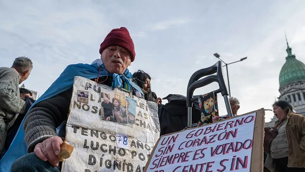 El aumento de noviembre para la jubilación mínima no compra ni medio kilo de asado | Jubilados