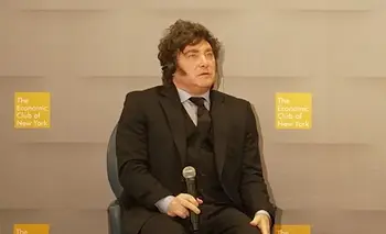 Milei, entre risas: "Si me tuviera que comprar un auto, me gustaría tener el Cybertruck" | Gobierno nacional