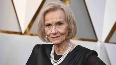 Eva Saint Marie. Eva Saint Marie.