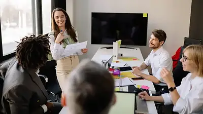 Persona hablando en público. Persona hablando en público.