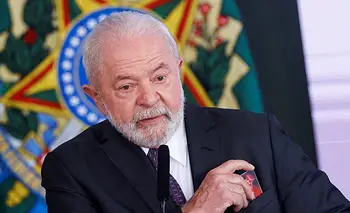 Lula prohibió las apuestas online en Brasil para frenar el endeudamiento de las familias | Brasil 