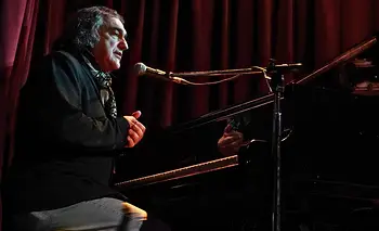 Marcelo López se entremezcla entre la música y los libros en su flamante disco  | Música