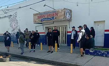 Ex trabajadores de un frigorífico de Santa Fe protestaron por despidos y deudas salariales | Santa fe