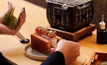 Dónde queda Toki Nori Bar, el restaurante donde el comensal prepara su sushi | Gastronomía