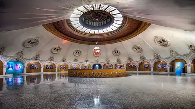 El Palais de Glace fue una pista de hielo, escenario del tango y sede del arte argentino. Ahora el Gobierno avanza con su concesión a privados. El Palais de Glace fue una pista de hielo, escenario del tango y sede del arte argentino. Ahora el Gobierno avanza con su concesión a privados.