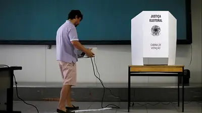 elecciones en Brasil urna. elecciones en Brasil urna.