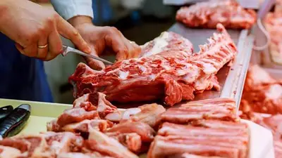 "No hay plata": mientras cae el consumo, el 80% de las compras en carnicerías de Catamarca se pagan con tarjeta "No hay plata": mientras cae el consumo, el 80% de las compras en carnicerías de Catamarca se pagan con tarjeta
