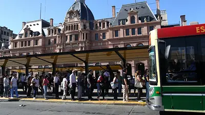 Colectivos: se viene el cambio en una de las líneas que cruza CABA de norte a sur Colectivos: se viene el cambio en una de las líneas que cruza CABA de norte a sur