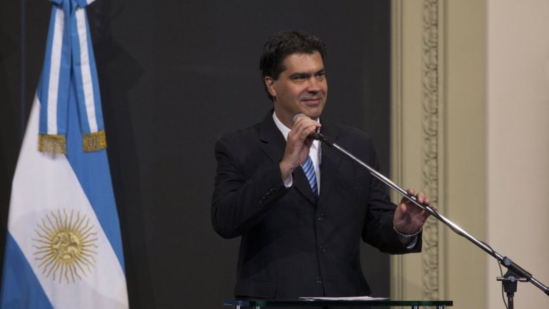 Para Capitanich, la caída de la matrícula escolar puede deberse a las paros docentes
