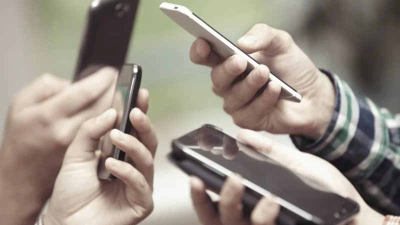 El gobierno subastará frecuencias "4G" de telefonía celular