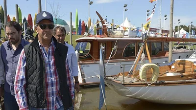 Scioli: "¿Qué Macri va a ir a debatir el que votó en contra de YPF o el que ahora dice que está a favor de la estatización?" Scioli: "¿Qué Macri va a ir a debatir el que votó en contra de YPF o el que ahora dice que está a favor de la estatización?"