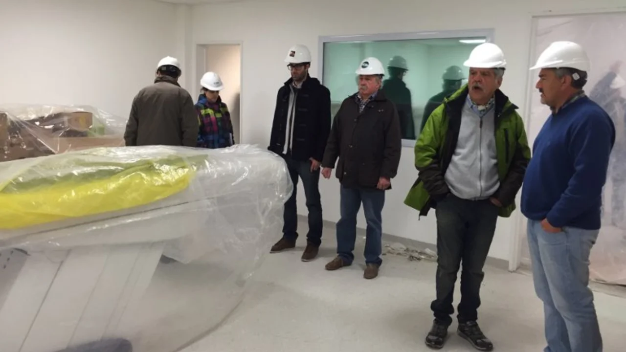 Río Gallegos: De Vido recorrió obras del Centro de Medicina Nuclear
