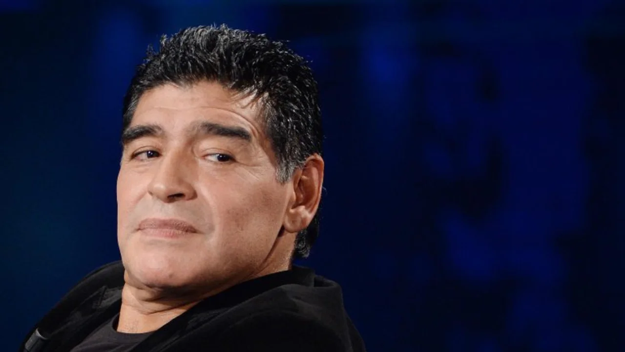 El video de Maradona a la Reina Isabel de Inglaterra
