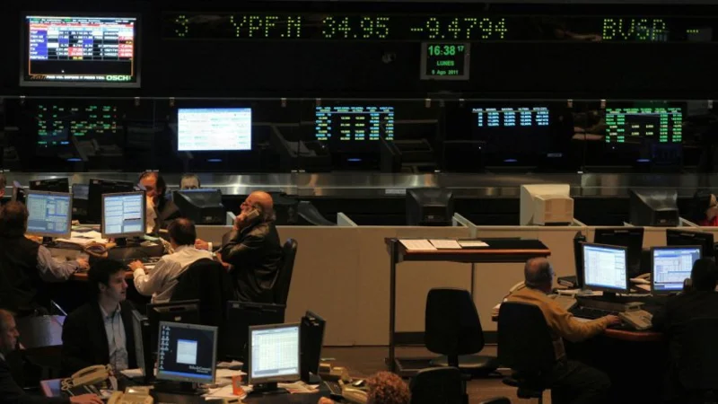 Tras el feriado, la bolsa porteña cayó 3,6%
