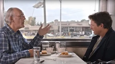 Mirá a Michael Fox y a "Doc" a 30 años de Volver al Futuro Mirá a Michael Fox y a "Doc" a 30 años de Volver al Futuro