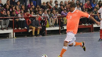 Scioli se lesionó en un partido de fútbol Scioli se lesionó en un partido de fútbol