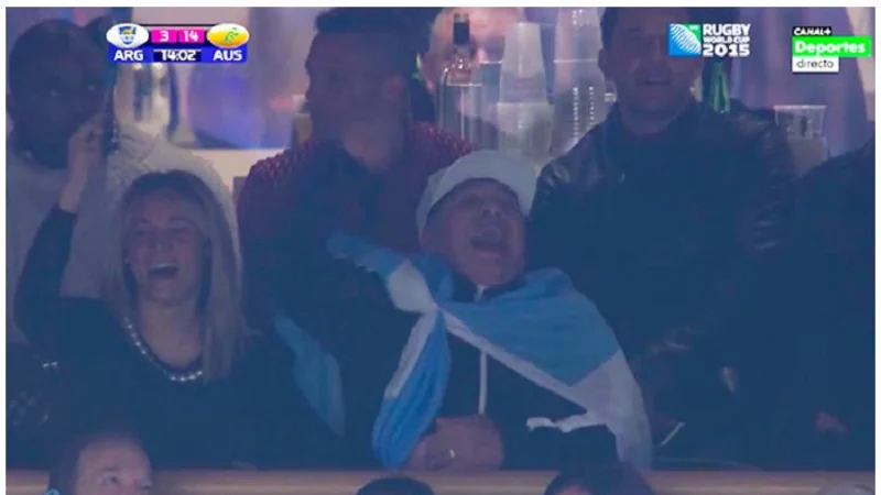 Diego cumplió su promesa y está en la cancha apoyando a Los Pumas