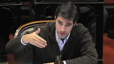 Adrián Pérez respondió al emotivo pedido de Carrió Adrián Pérez respondió al emotivo pedido de Carrió