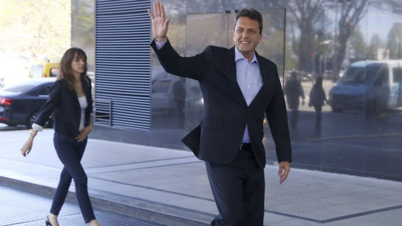 Gesto de Massa a Scioli: "Celebramos que empiece a escuchar"