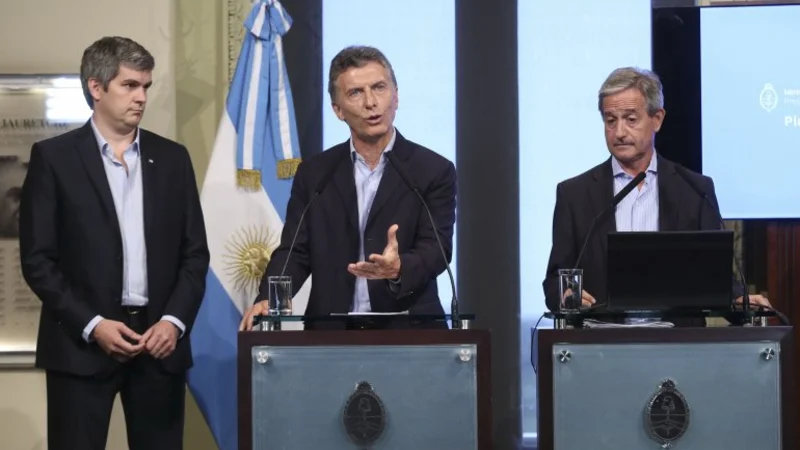 El ministerio de los despidos inventó 146 cargos para su creación con sueldos promedio de $70 mil