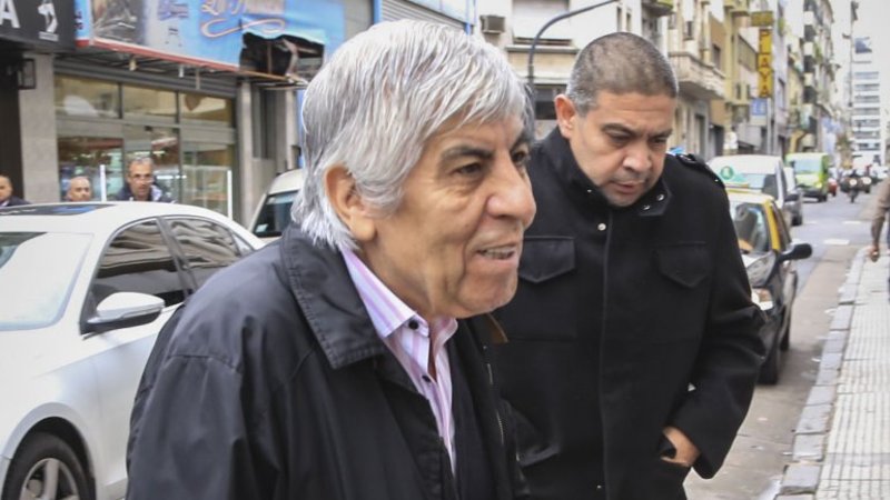 Moyano pidió que no "presionen" a la CGT para que haga un paro contra Macri