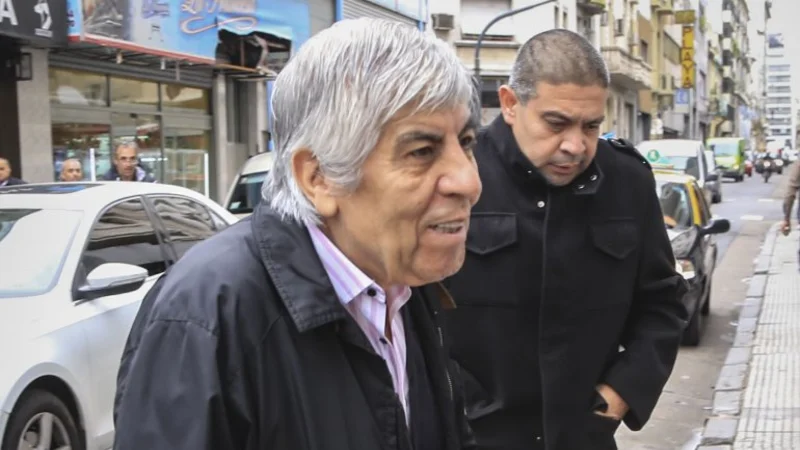 Moyano pidió que no "presionen" a la CGT para que haga un paro contra Macri