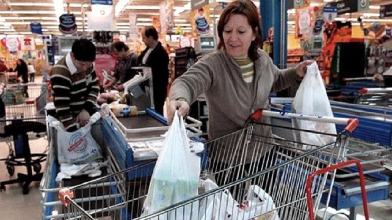 Cayeron las ventas minoristas por noveno mes consecutivo