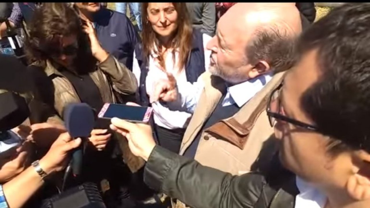 El fuerte cruce entre el gobernador de La Pampa y un ministro de Macri