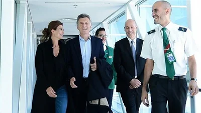 Macri zafó del paro por elegir otra vez una aerolínea extranjera Macri zafó del paro por elegir otra vez una aerolínea extranjera