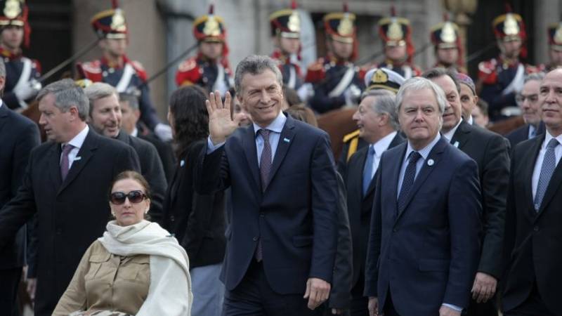 Michetti Presidenta: Macri partió a Roma para verse con el Papa