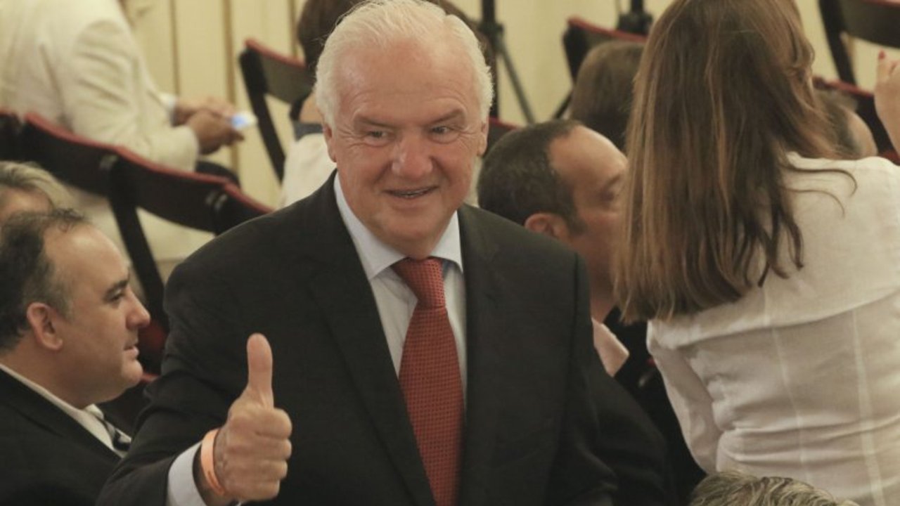 Tras escándalo por los contratos PRO, Niembro regresa a la pantalla