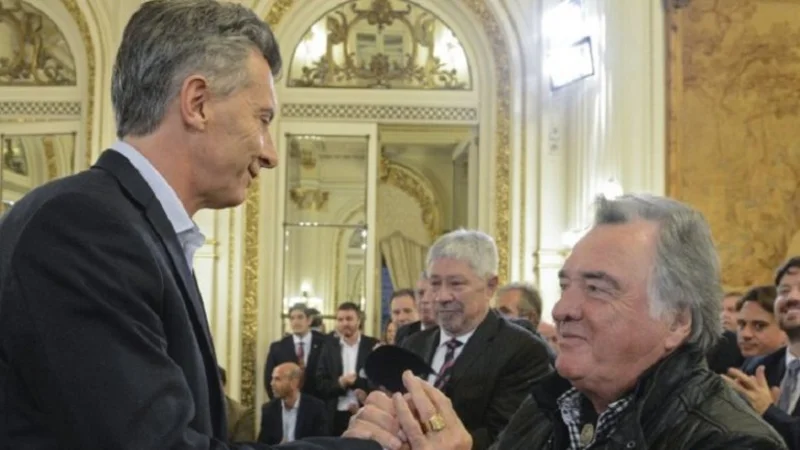 Barrionuevo pidió "ayudar al Gobierno no menos de dos años"