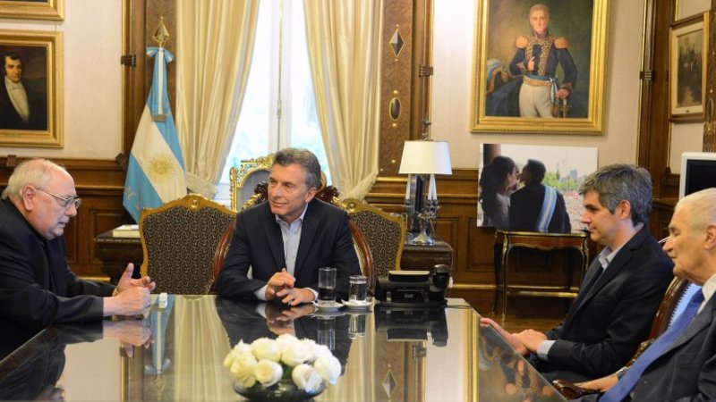 El Gobierno convocó a la Iglesia y a las ONG a una mesa de diálogo
