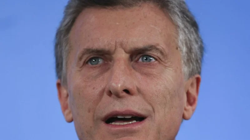 Polémica por una docente que criticó a Macri y pidió "no mirar TN"