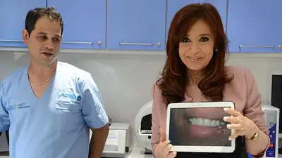 El Gobierno derogó el "Plan Argentina Sonríe" y deja sin ortodoncia a miles de personas El Gobierno derogó el "Plan Argentina Sonríe" y deja sin ortodoncia a miles de personas