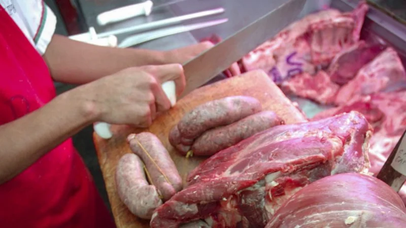 El Gobierno pasa de cobrarle retenciones a la carne a subsidiar la exportación