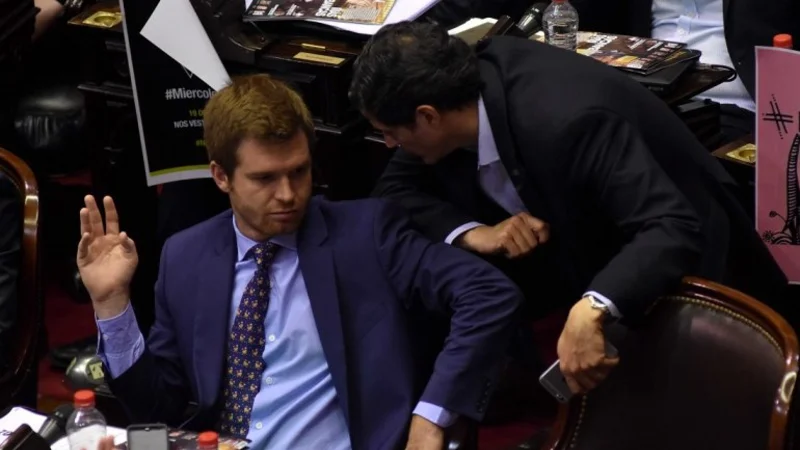 Pese a las presiones, el macrismo dice que "el objetivo no es remover a Gils Carbó"