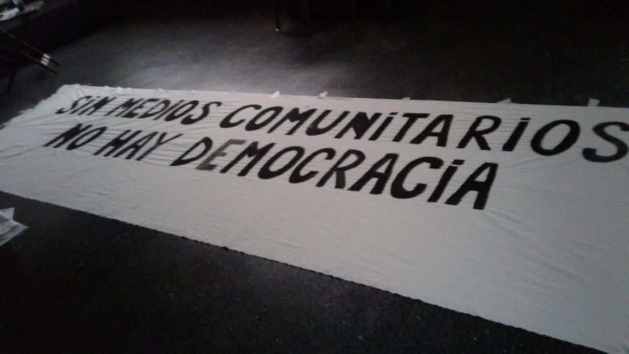 La difícil situación de los medios comunitarios, ahogados por el Gobierno