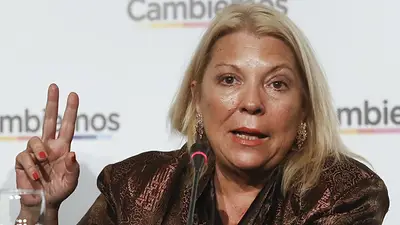 Furiosa, Carrió acusó al massismo y al PJ de "querer mantener el fraude" Furiosa, Carrió acusó al massismo y al PJ de "querer mantener el fraude"